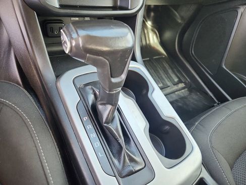 Used 2020 Chevrolet Colorado LT w/ Safety Package image 19