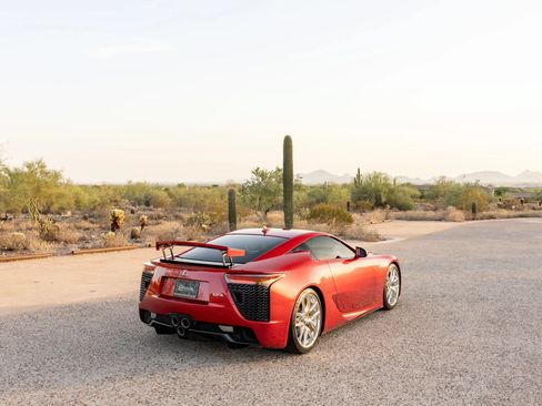 Used 2012 Lexus LFA RWD image 26