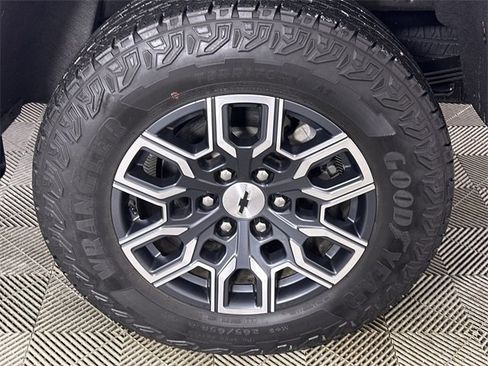 Used 2023 Chevrolet Colorado Z71 w/ Z71 Convenience Package 2 image 34