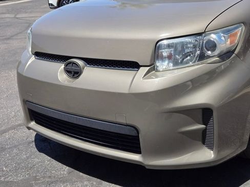Used 2011 Scion xB FWD image 8