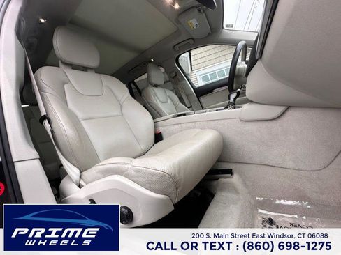 Used 2016 Volvo XC90 T6 Momentum image 19