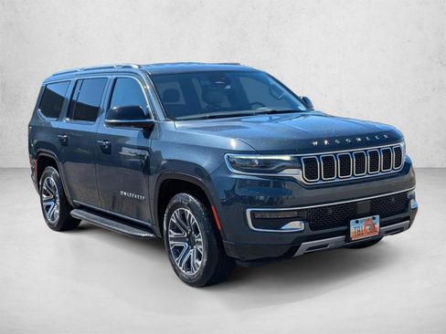 Used 2024 Jeep Wagoneer Series II w/ Flexible Seating Group AWD/4WD image 3