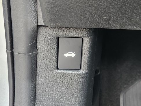 Certified 2024 Honda Accord EX-L image 25