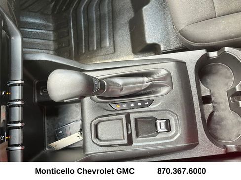 Used 2023 Chevrolet Colorado W/T image 19