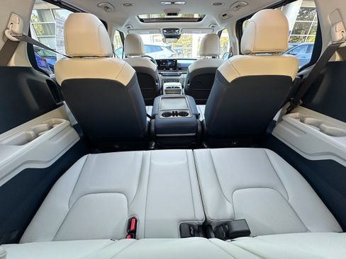 New 2026 Kia Carnival SX image 14