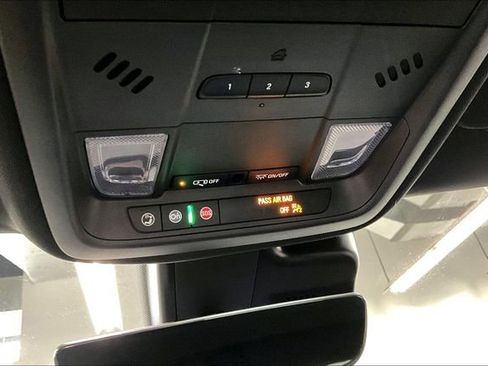 Used 2022 Cadillac XT4 Sport AWD/4WD image 36