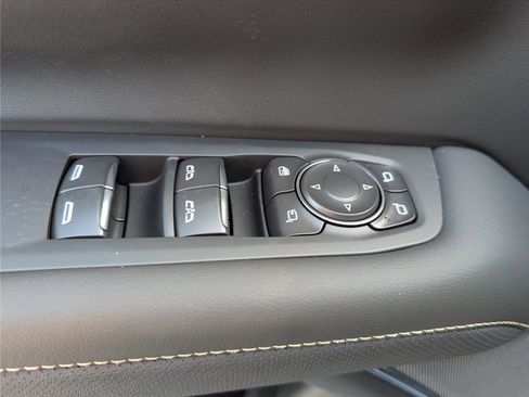 New 2026 Chevrolet Suburban Premier image 18