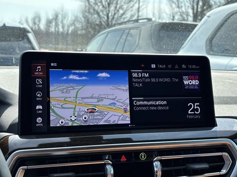 Used 2025 BMW X4 xDrive30i image 24