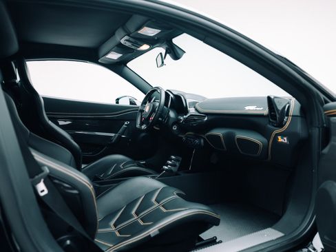 Used 2015 Ferrari 458 Speciale Coupe image 31