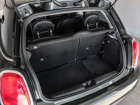 Used 2016 MINI Cooper 2-Door Hardtop image 37