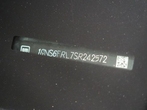 Used 2025 Chevrolet Suburban Premier AWD/4WD image 39