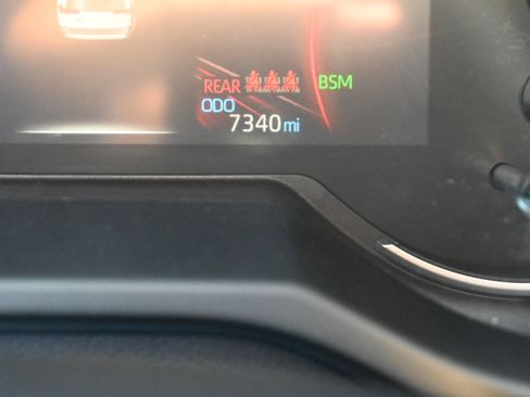 Used 2024 Toyota RAV4 XLE Premium image 23