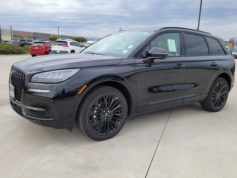 New 2026 Lincoln Corsair Premiere image 4