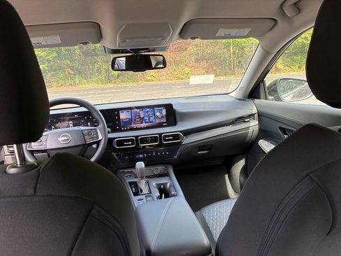 New 2026 Nissan Sentra SV w/ SV Convenience Package FWD image 23