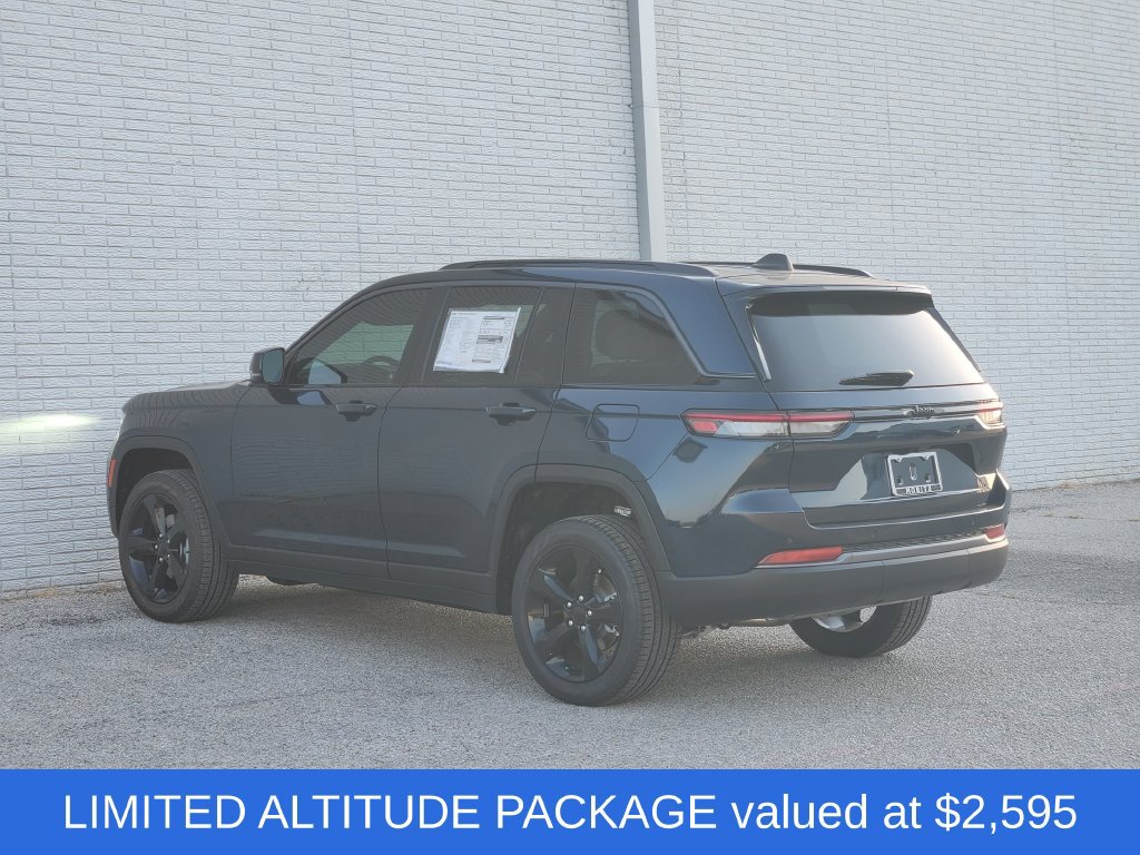 New 2026 Jeep Grand Cherokee Limited w/ Limited Altitude Package RWD image 3