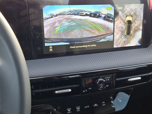 New 2026 Nissan Kicks SR w/ Cold Weather Package AWD/4WD image 24