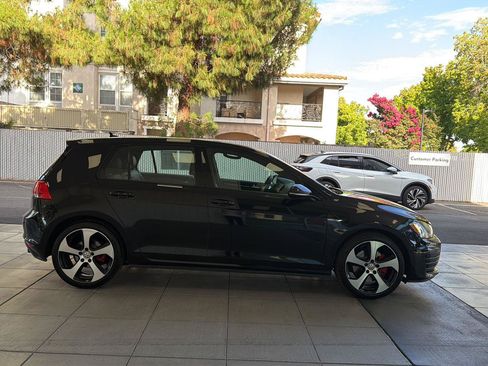 Used 2016 Volkswagen GTI SE FWD image 6