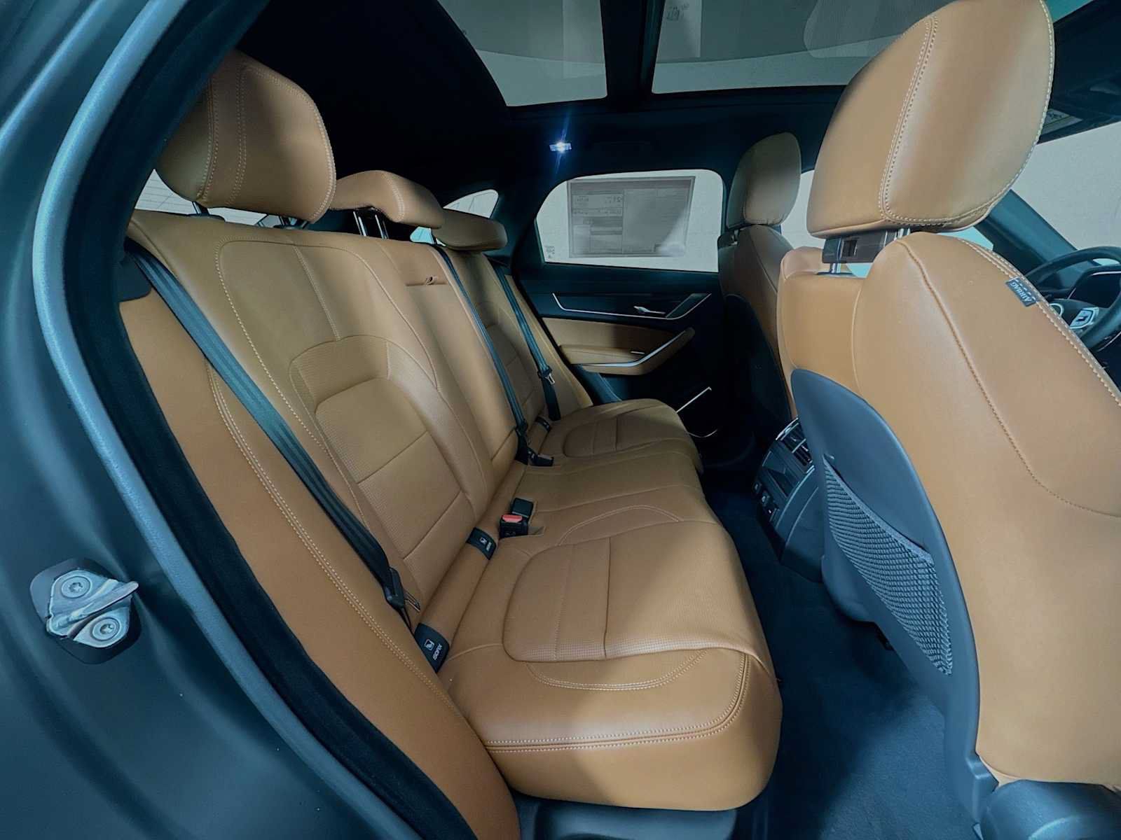 New 2025 Jaguar F-PACE R-Dynamic S AWD/4WD image 27