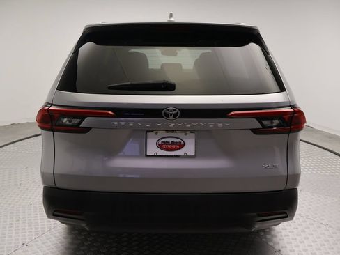 Used 2024 Toyota Grand Highlander FWD image 10