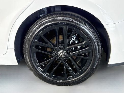 Used 2025 Toyota Camry SE w/ Convenience Package FWD image 37