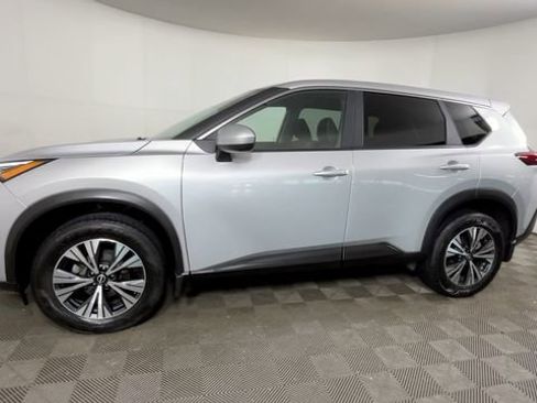 Used 2023 Nissan Rogue SV AWD/4WD image 10