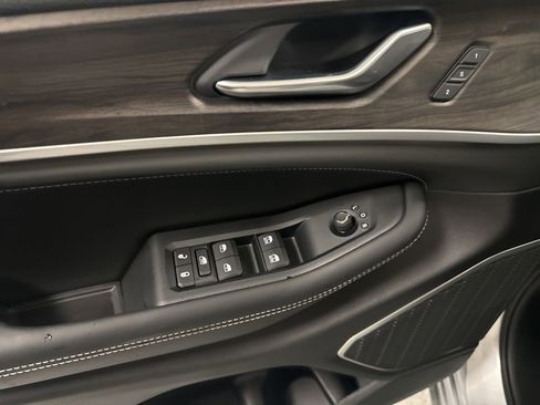 New 2026 Jeep Grand Cherokee Limited AWD/4WD image 5