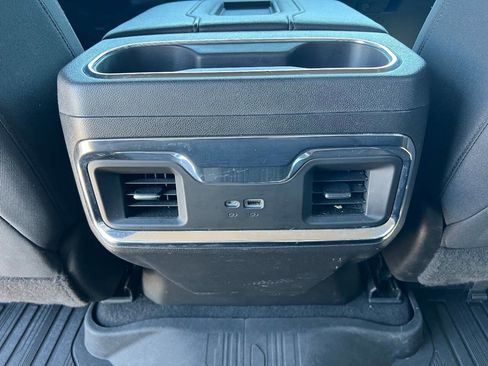 Used 2022 GMC Sierra 1500 Elevation w/ LPO, Elevation Black Package AWD/4WD image 19