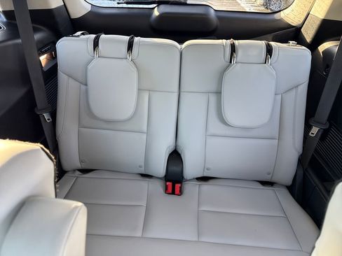 Used 2025 Ford Explorer Platinum w/ LUX Leather Package image 24