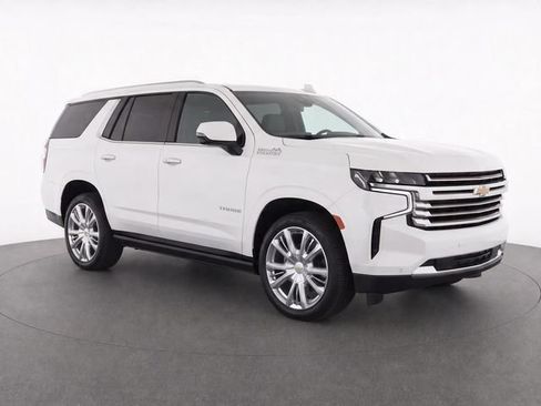Used 2023 Chevrolet Tahoe High Country AWD/4WD image 2