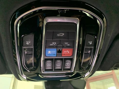 Certified 2023 Jeep Grand Cherokee Summit AWD/4WD image 21