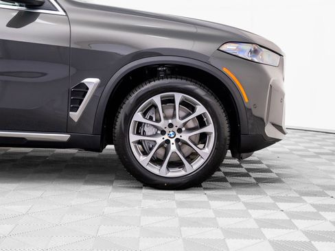 New 2026 BMW X5 xDrive50e w/ Executive Package image 36