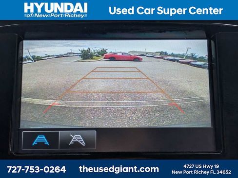 Used 2019 Chevrolet Traverse LT FWD image 27