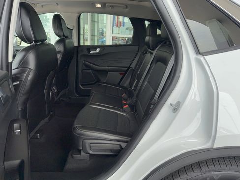 Certified 2022 Ford Escape SEL w/ Technology Package FWD image 12