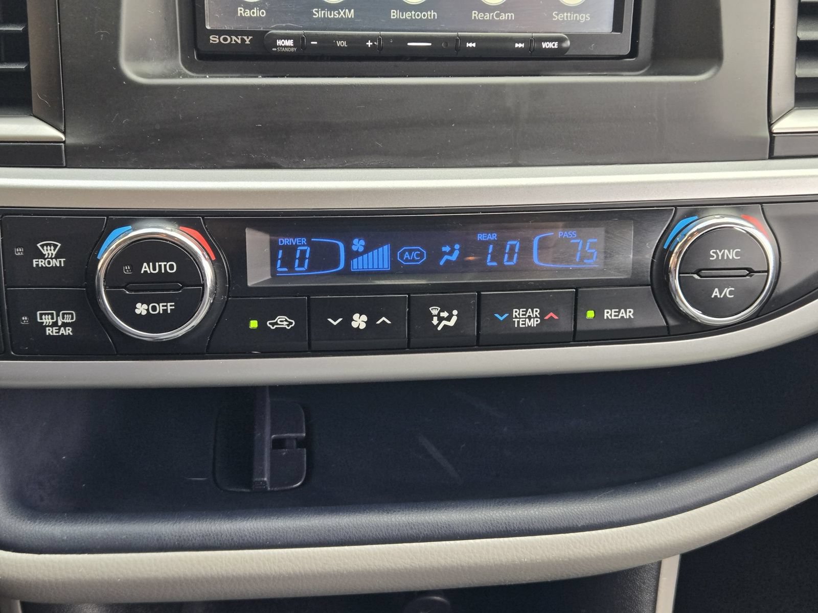Used 2016 Toyota Highlander Limited FWD image 18