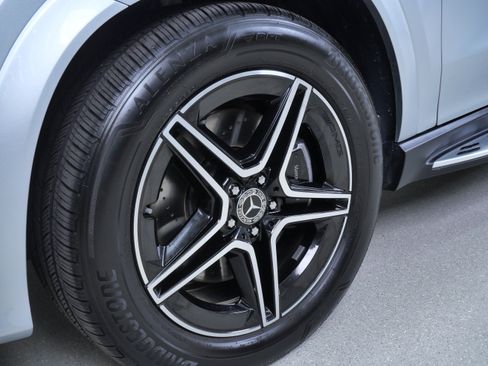 Certified 2025 Mercedes-Benz GLE 450e 4MATIC w/ AMG Line Exterior image 13
