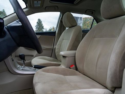 Used 2012 Toyota Corolla LE image 23