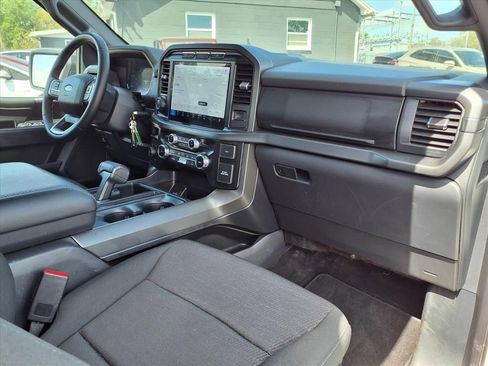 Used 2024 Ford F150 XLT w/ XLT Black Appearance Package image 11