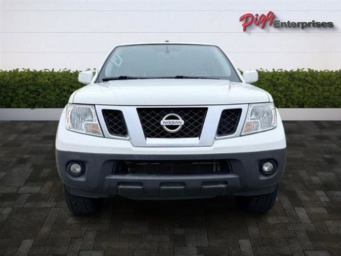 Used 2019 Nissan Frontier PRO-4X image 5