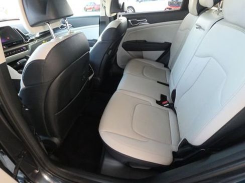 Used 2023 Kia Sportage EX FWD image 17