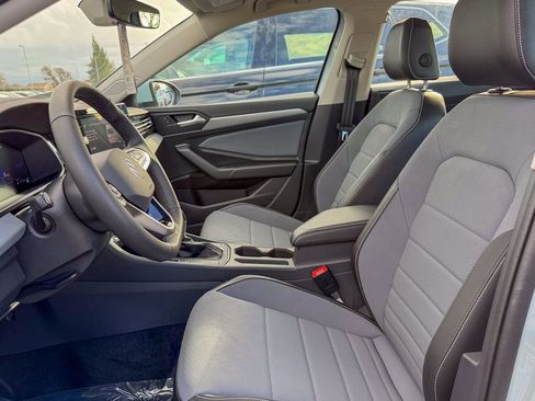 New 2026 Volkswagen Jetta SE image 12