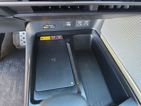 Used 2026 Toyota Camry SE image 17