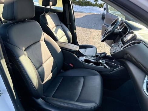 Used 2024 Chevrolet Malibu LT image 28