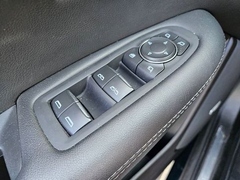 Certified 2025 Cadillac XT5 Premium Luxury image 31