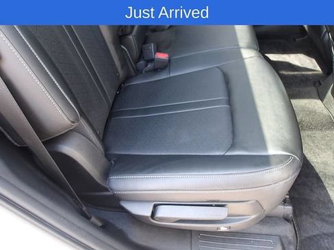 Used 2023 Kia Sorento S w/ Panoramic Sunroof Package AWD/4WD image 11