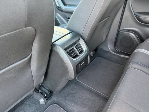 Used 2025 Chevrolet Blazer LT FWD image 24