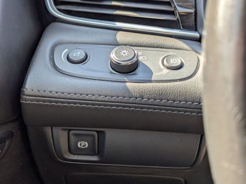 Used 2017 Buick LaCrosse Essence FWD image 14