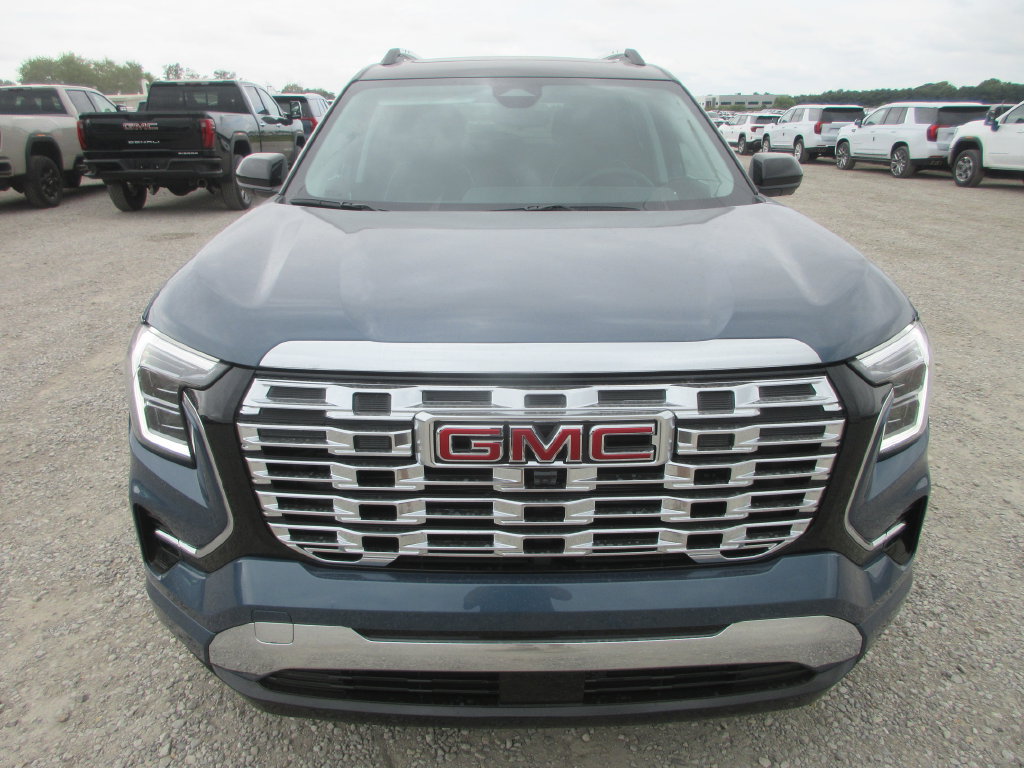 New 2027 GMC Terrain Denali w/ LPO, Black Badging Package AWD/4WD image 10