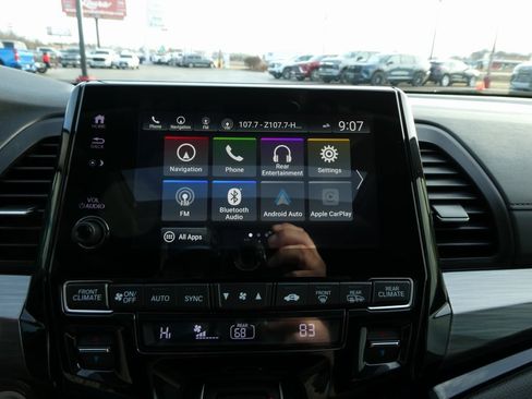 Used 2024 Honda Odyssey Elite image 41