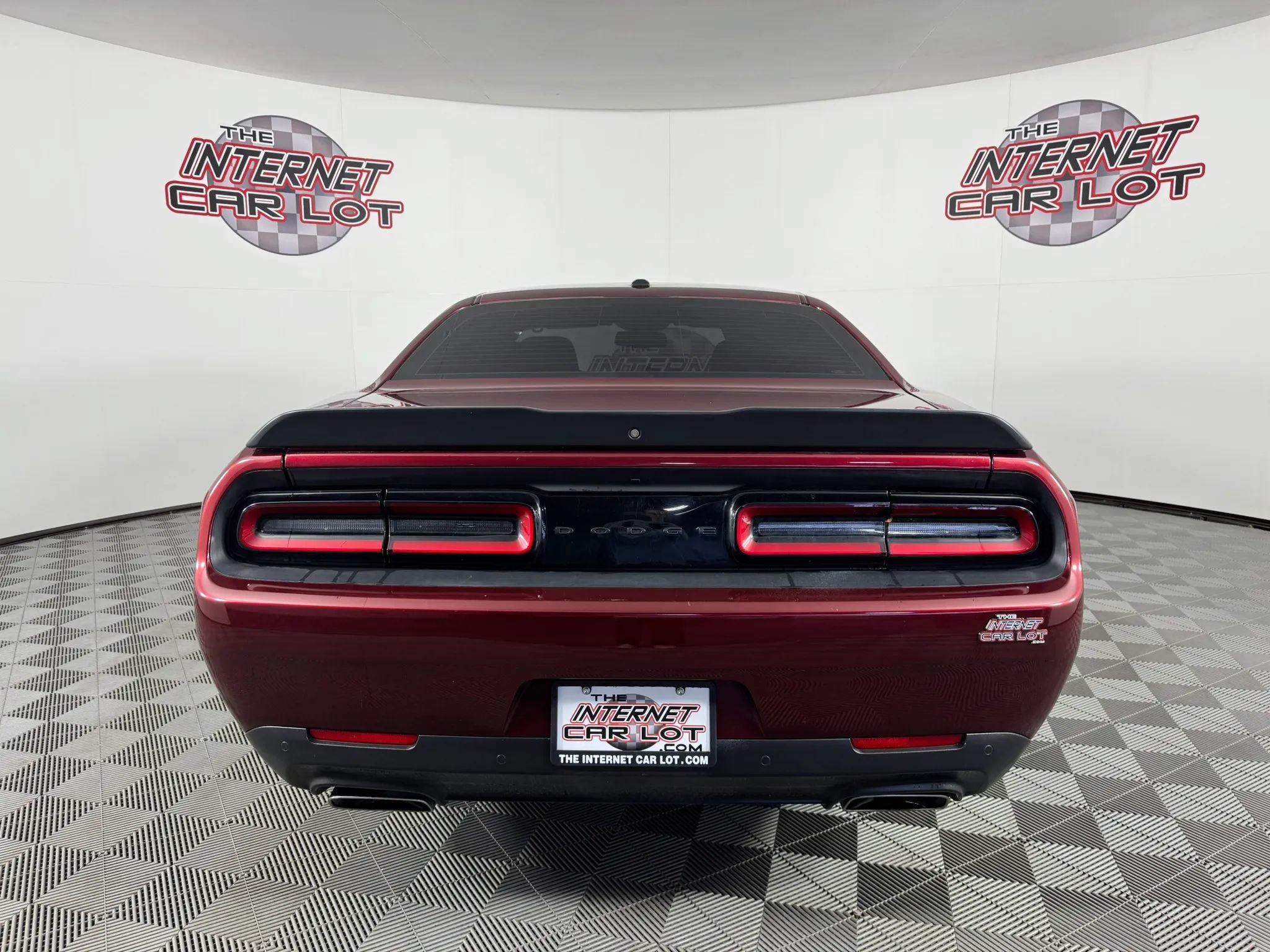 Used 2022 Dodge Challenger R/T w/ Blacktop Package RWD image 6