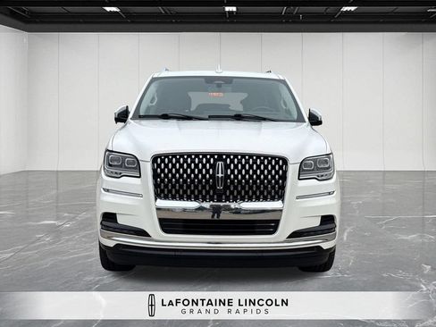 Certified 2024 Lincoln Navigator Black Label AWD/4WD image 8